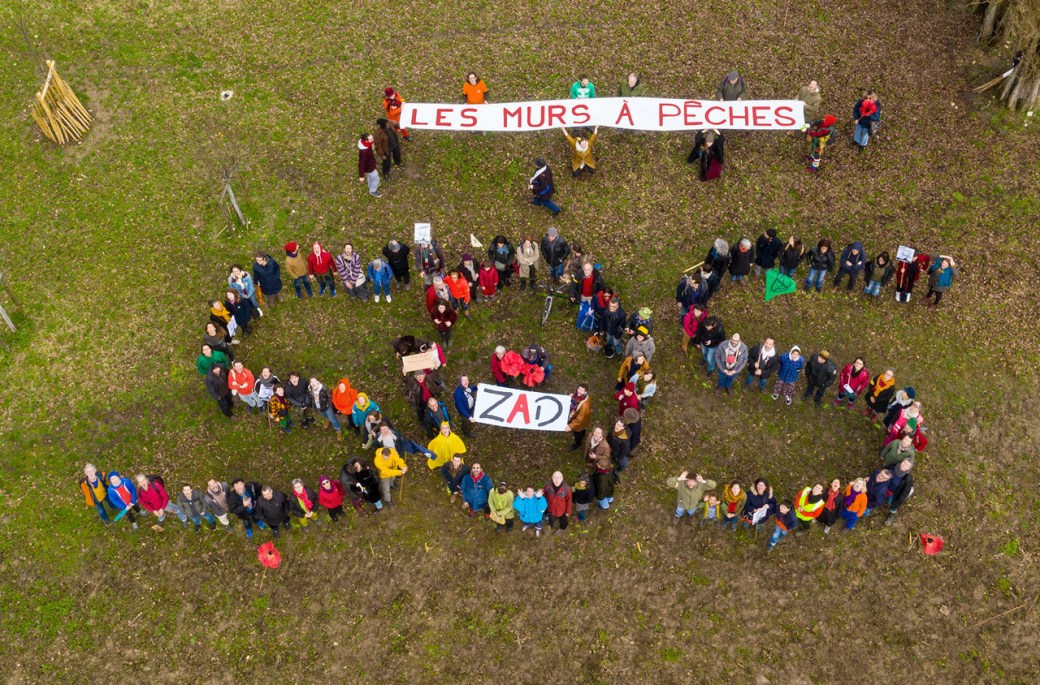 bd-04 grande - Flashmob - Murs a peches - ZAD-corrige